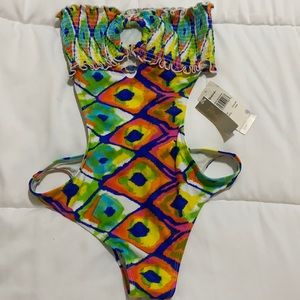 Stapless Monokini